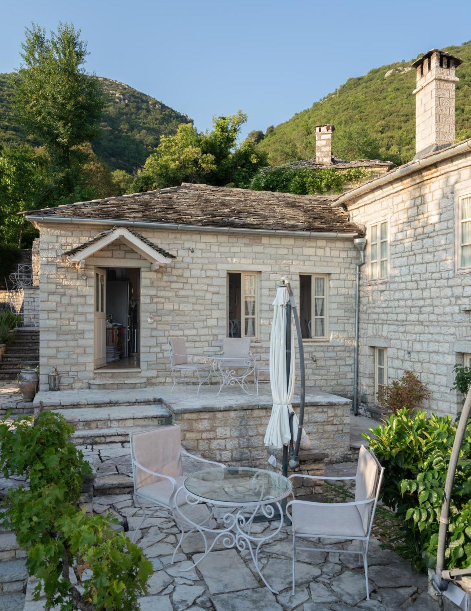 Amaryllis Boutique Guest House Ano Pedina Exterior photo